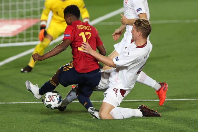 英超-德布劳内传射多库破门 曼城3-0诺丁汉森林
